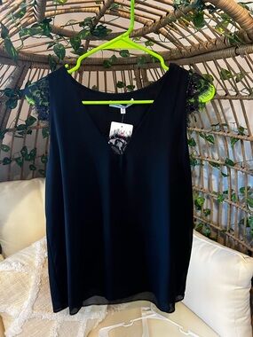 *NEW* Naked Zebra Black Lace-Trim V-Neck Tank Top